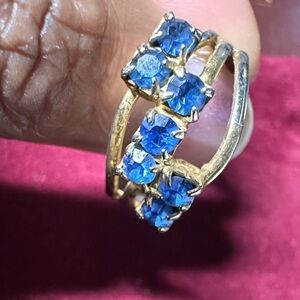 Vintage Elegant Blue Stone Silver Ring